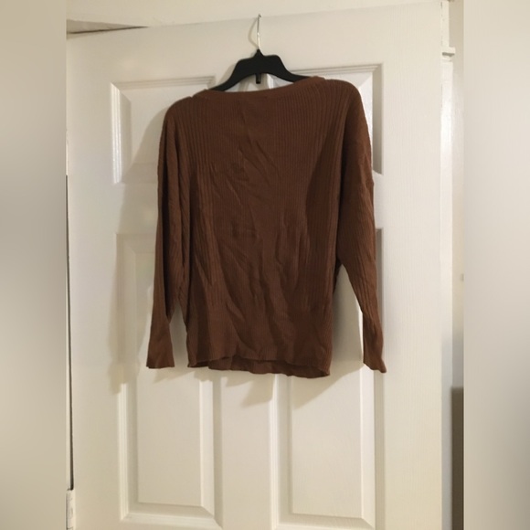 Ann Taylor top, quarter sleeves sweater - Picture 2 of 3